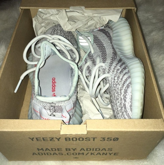 Shoes - Picture 3 of 4